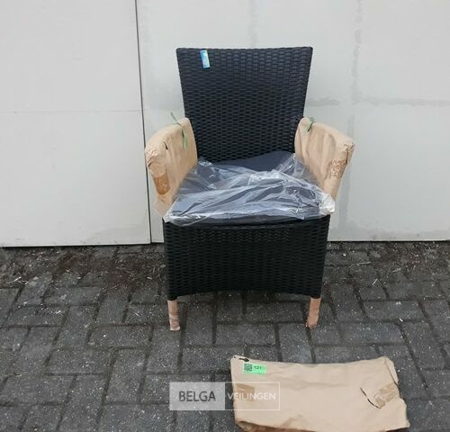 1 x Tuinstoel aluminium gevlochten rotan met kussen – kavel bij Belga Veilingen, Oudsbergen