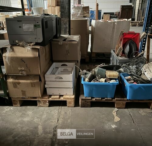 2 Paletten divers – kavel bij Belga Veilingen, Lummen