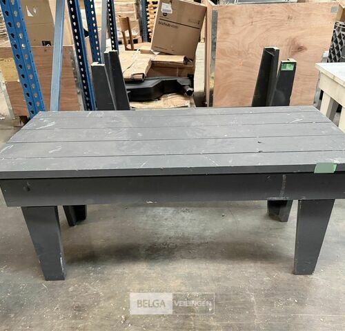 Kleine houten tafel – kavel bij Belga Veilingen, Lummen