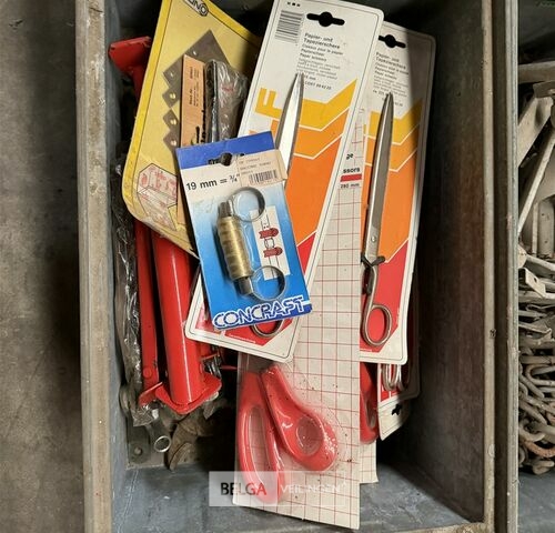 Bak met divers – kavel bij Belga Veilingen, Lummen