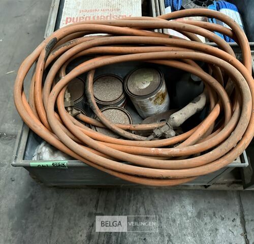 Bak met divers – kavel bij Belga Veilingen, Lummen