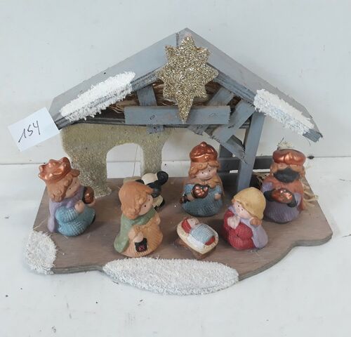1 x Kerststal met figuurtjes – kavel bij Belga Veilingen, Oudsbergen