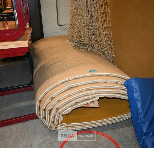 1x Gele turnmat – kavel bij Belga Veilingen