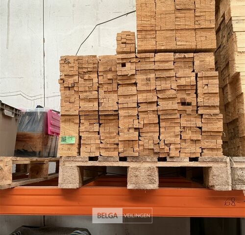 1 Pallet met houten latjes – kavel bij Belga Veilingen, Lummen