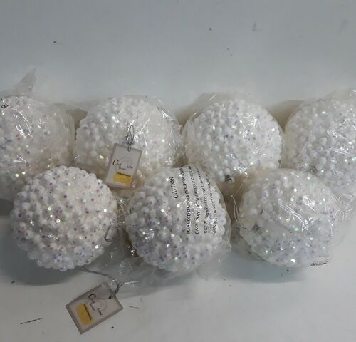 7 x Kerstbal pvc wit met roze/paarse dotjes – kavel bij Belga Veilingen, Oudsbergen