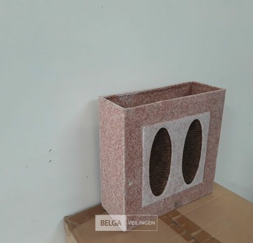 6 x Vaas polyester bruin 25x25x10 – kavel bij Belga Veilingen, Oudsbergen
