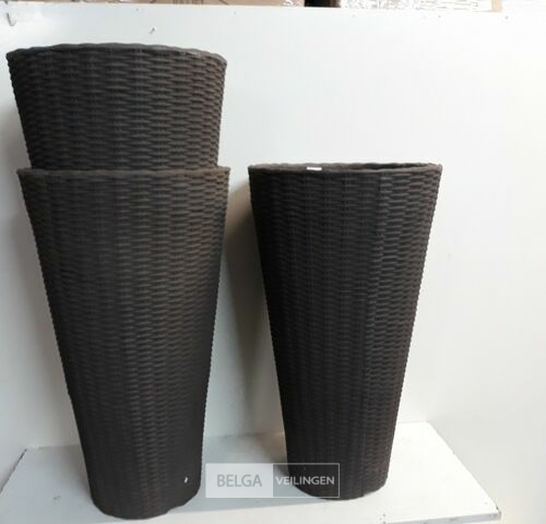 3 x Bloempot rond 40 x H70 cm – kavel bij Belga Veilingen, Oudsbergen