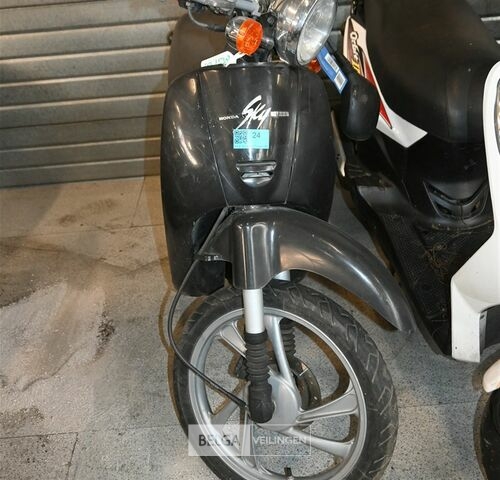 Scooter HONDA – kavel bij Belga Veilingen, Scooters