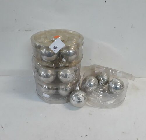 4 x Kerstballen glas 6 cm 4 stuks zilver – kavel bij Belga Veilingen, Oudsbergen
