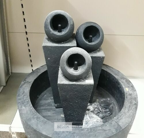 1 x Fontein polyester met pomp en verlichting – kavel bij Belga Veilingen, Oudsbergen