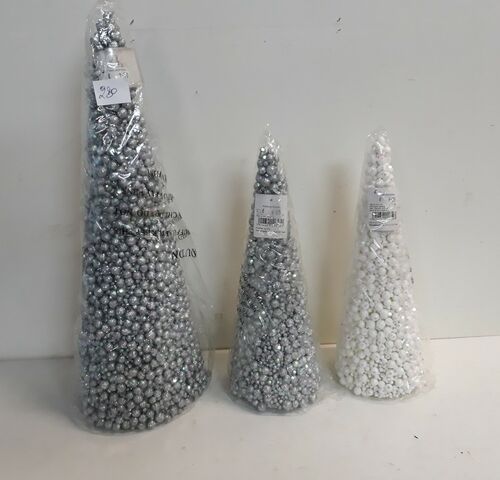 3 x Kegel piepschuim bollen 2 x 33 cm + 1 x 48 cm – kavel bij Belga Veilingen, Oudsbergen