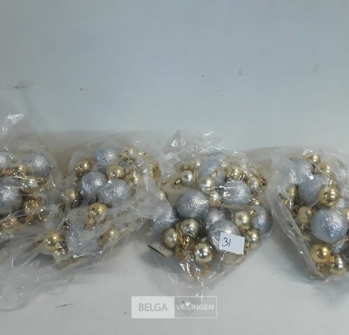 6 x Guirlande PVC goud zilver – kavel bij Belga Veilingen, Oudsbergen