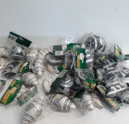 39 x Hangdeco mix zwart/wit – kavel bij Belga Veilingen, Oudsbergen