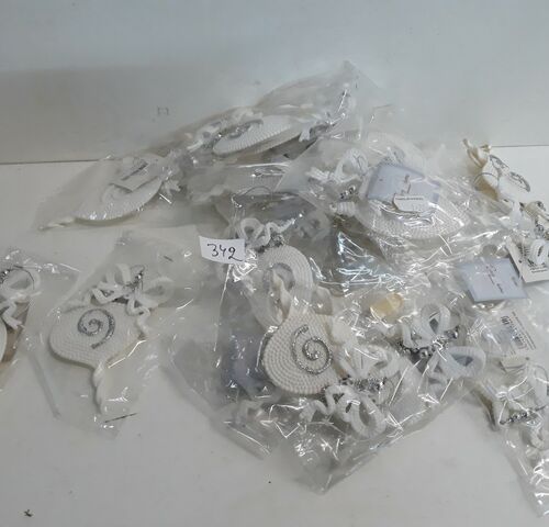 13 x Hangdeco wit/zilver 2 assorti – kavel bij Belga Veilingen, Oudsbergen