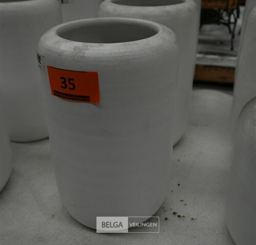 ± 3 Vazen – kavel bij Belga Veilingen, Lummen