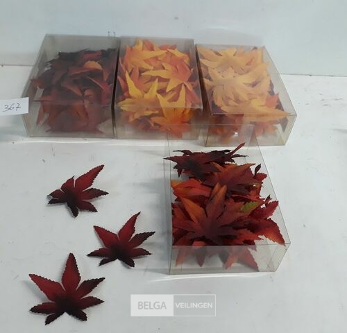 4 x Deco herfstblaadjes mix kleuren +/- 8 cm – kavel bij Belga Veilingen, Oudsbergen
