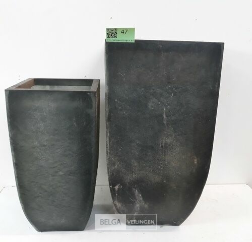1 x Bloembakken set polyester 2 stuks – kavel bij Belga Veilingen, Oudsbergen