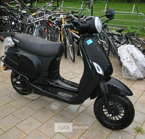 Elektrische scooter LA SOURIS – kavel bij Belga Veilingen