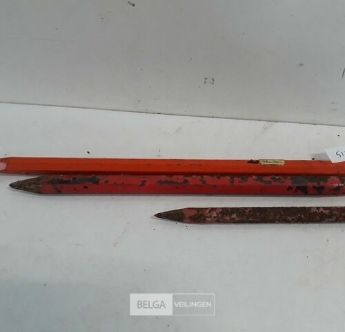 3 x Steenbeitel punt 20-35-40 cm – kavel bij Belga Veilingen, Oudsbergen