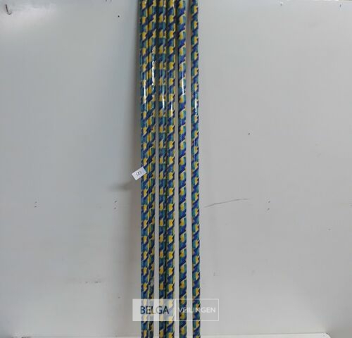 6 x Borstelsteel 120 cm geplastificeerd – kavel bij Belga Veilingen, Oudsbergen
