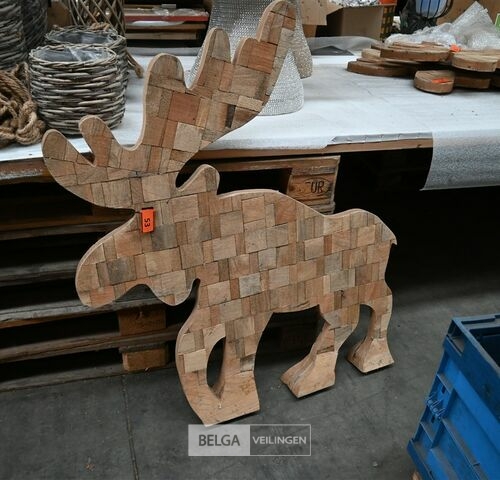 Houten eland – kavel bij Belga Veilingen, Lummen