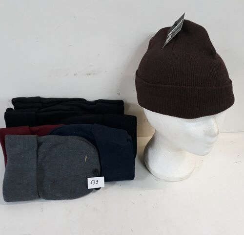12 x Muts mix kleuren – kavel bij Belga Veilingen, Oudsbergen