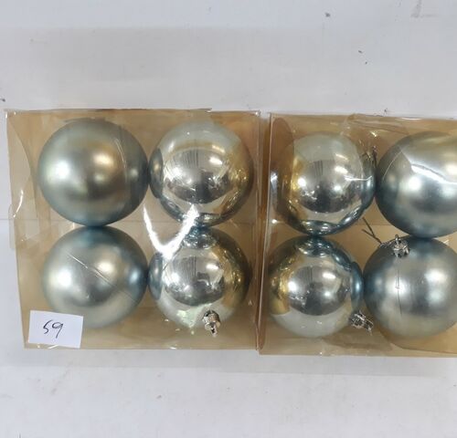 2 x Kerstballen pvc 4 stuks zilver – kavel bij Belga Veilingen, Oudsbergen