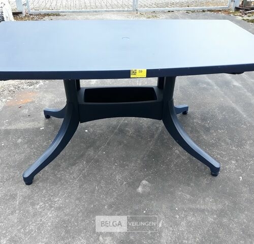 1 x Tuintafel groen PVC 160x90 cm Hartman – kavel bij Belga Veilingen, Oudsbergen