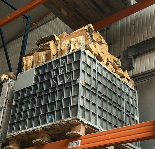 1 Palletbox hard hout – kavel bij Belga Veilingen, Lummen