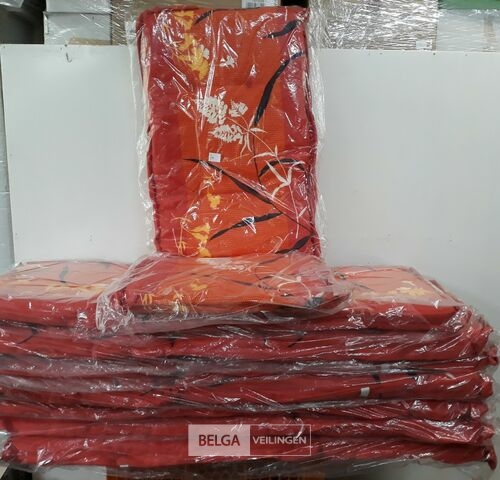 8 x Tuinkussen hoge rug 75x50x50 cm oranje – kavel bij Belga Veilingen, Oudsbergen