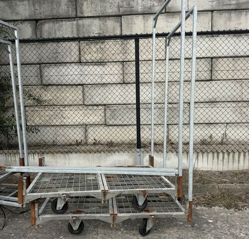2x Transportkarren – kavel bij Belga Veilingen, Lummen