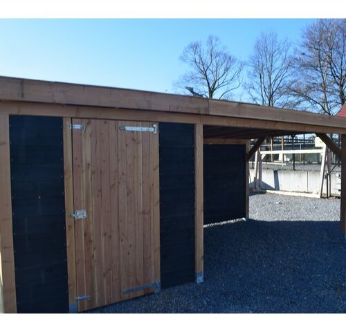 Buitenverblijf met berging douglas afm 300x400cm, 700x400x245x230cm – kavel bij Belga Veilingen, Lummen