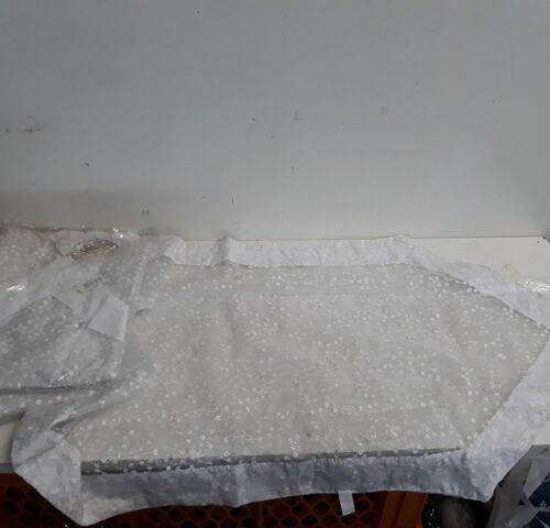 2 x Tafelloper wit 160x50 cm – kavel bij Belga Veilingen, Oudsbergen