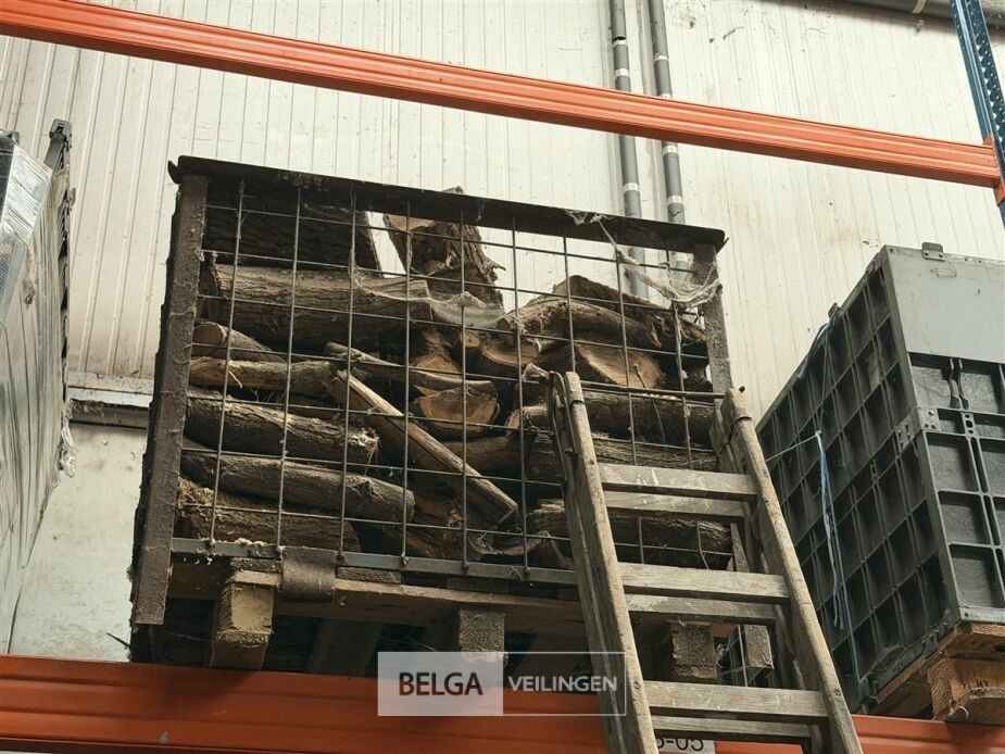 1 Palletbox hard hout – foto 2 – kavel bij Belga Veilingen, Lummen