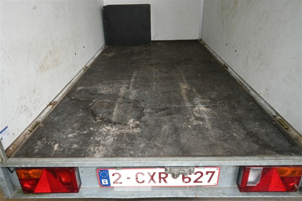 Gesloten aanhangwagen HAPERT – foto 12 – kavel bij Belga Veilingen