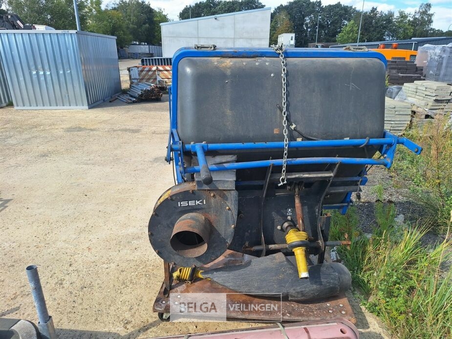 ISEKI tractor + maaibalk – foto 13 – kavel bij Belga Veilingen