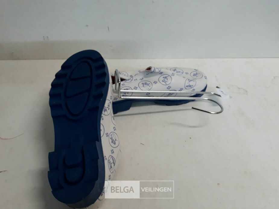 1 x Tuinschoen pvc 36 wit/blauw – foto 3 – kavel bij Belga Veilingen, Oudsbergen