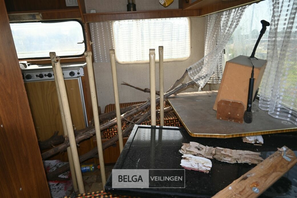 Caravan – foto 8 – kavel bij Belga Veilingen