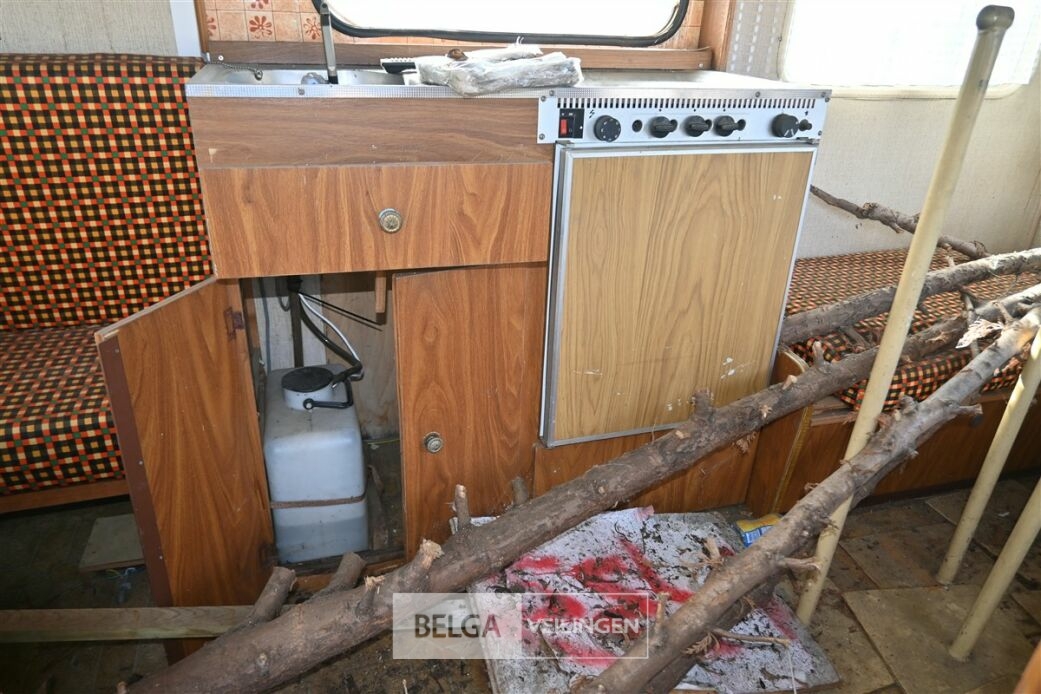 Caravan – foto 10 – kavel bij Belga Veilingen
