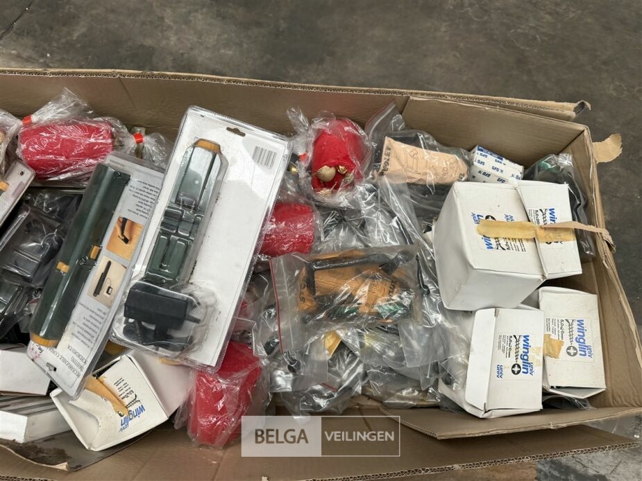 Pallet divers – foto 4 – kavel bij Belga Veilingen, Lummen