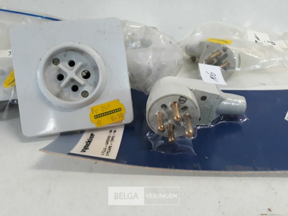 2 x Stekker + 3 x Stopcontact 380V/16A 4P – foto 3 – kavel bij Belga Veilingen, Oudsbergen
