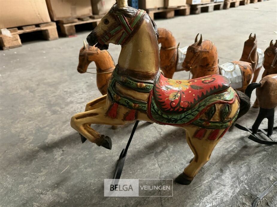 ± 9 Houten paardjes – foto 5 – kavel bij Belga Veilingen, Lummen
