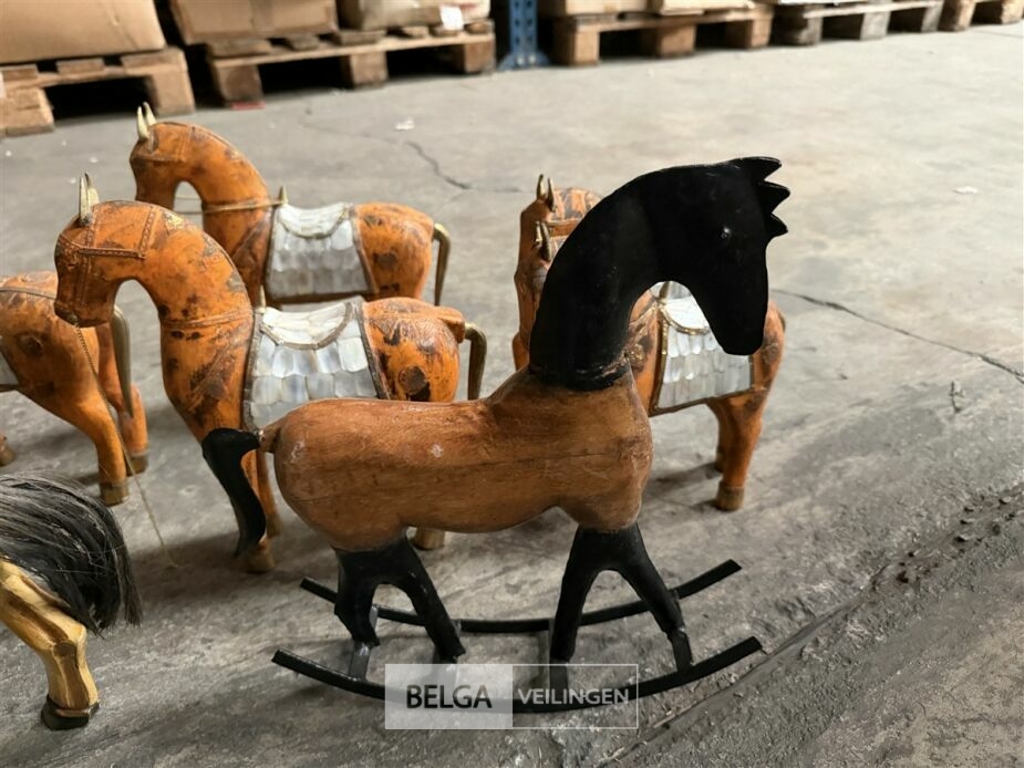 ± 9 Houten paardjes – foto 6 – kavel bij Belga Veilingen, Lummen