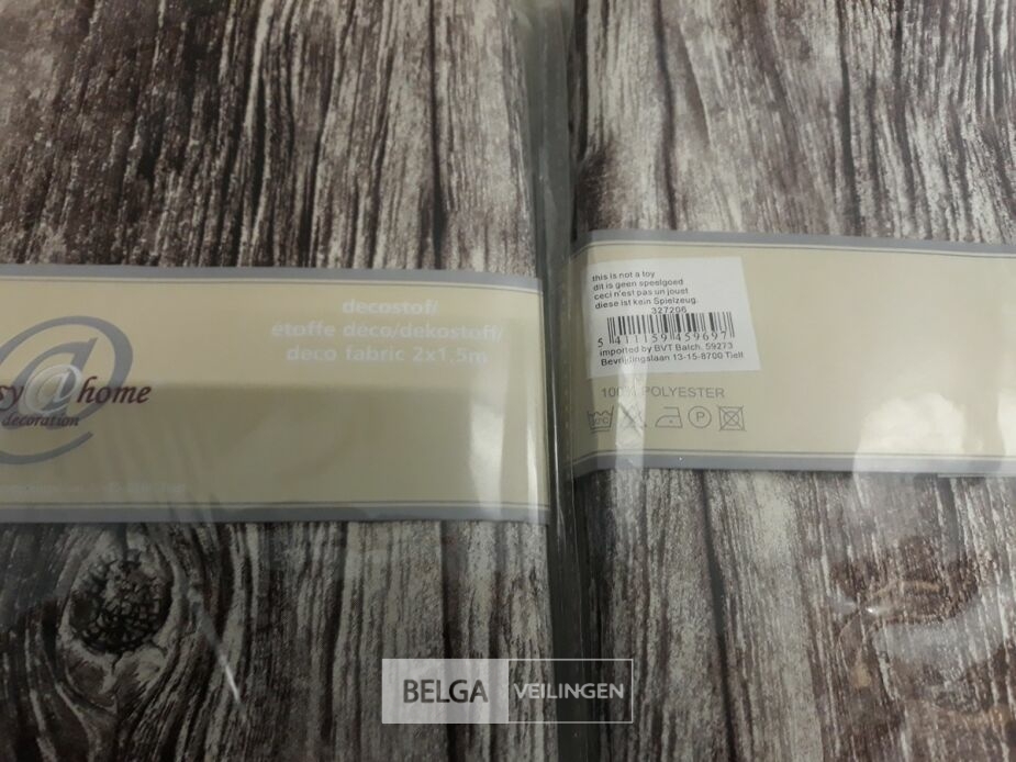 3 x Decostof houtnerfprint 2x1,5M – foto 4 – kavel bij Belga Veilingen, Oudsbergen
