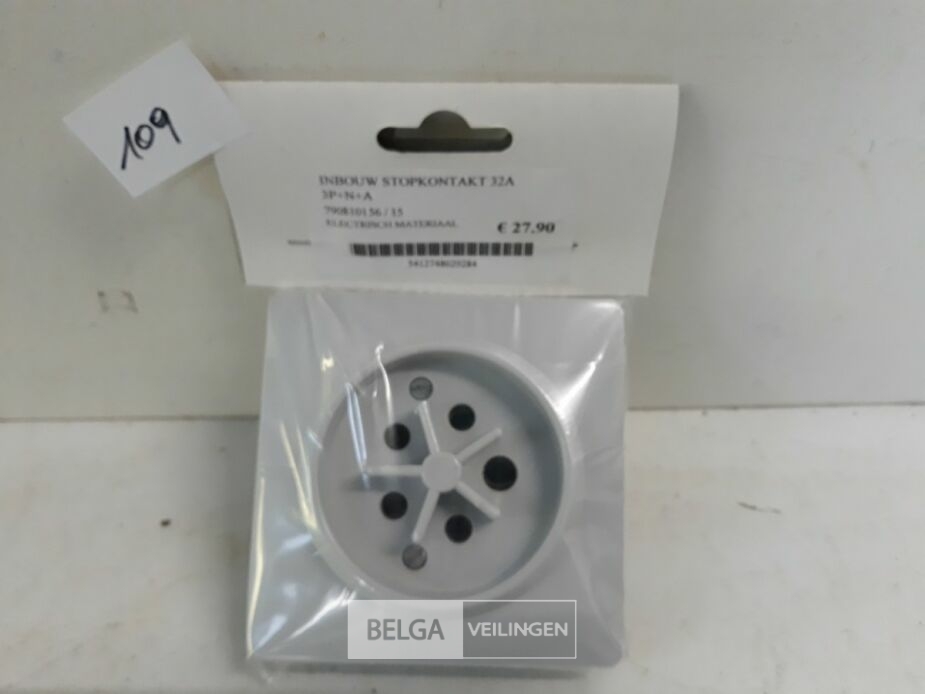 1 x Stopcontact 380V/32A 5P – foto 3 – kavel bij Belga Veilingen, Oudsbergen