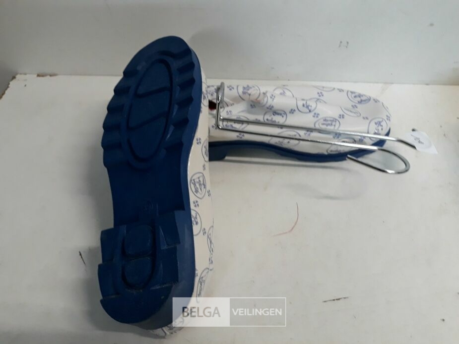 1 x Tuinschoen pvc 39 wit/blauw – foto 3 – kavel bij Belga Veilingen, Oudsbergen