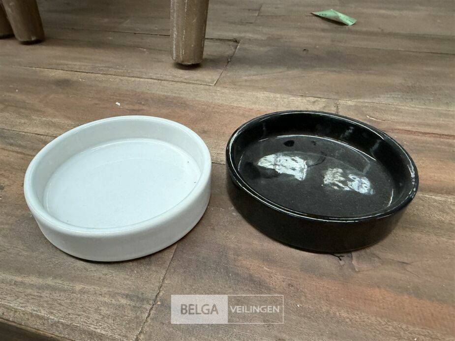 1 Pallet onderzetters bloempotten – foto 4 – kavel bij Belga Veilingen, Lummen
