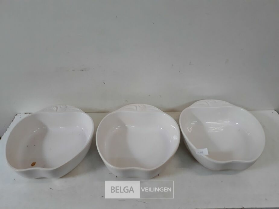 3 x Ovenschotel +/- 27 cm – foto 3 – kavel bij Belga Veilingen, Oudsbergen