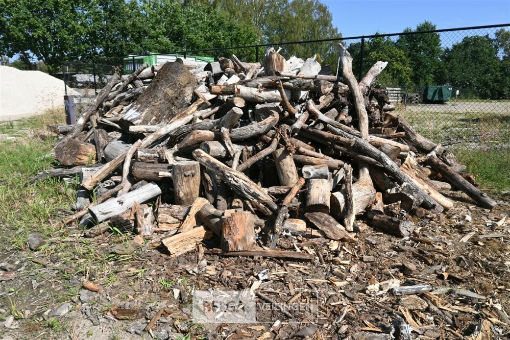 Partij hout – foto 2 – kavel bij Belga Veilingen