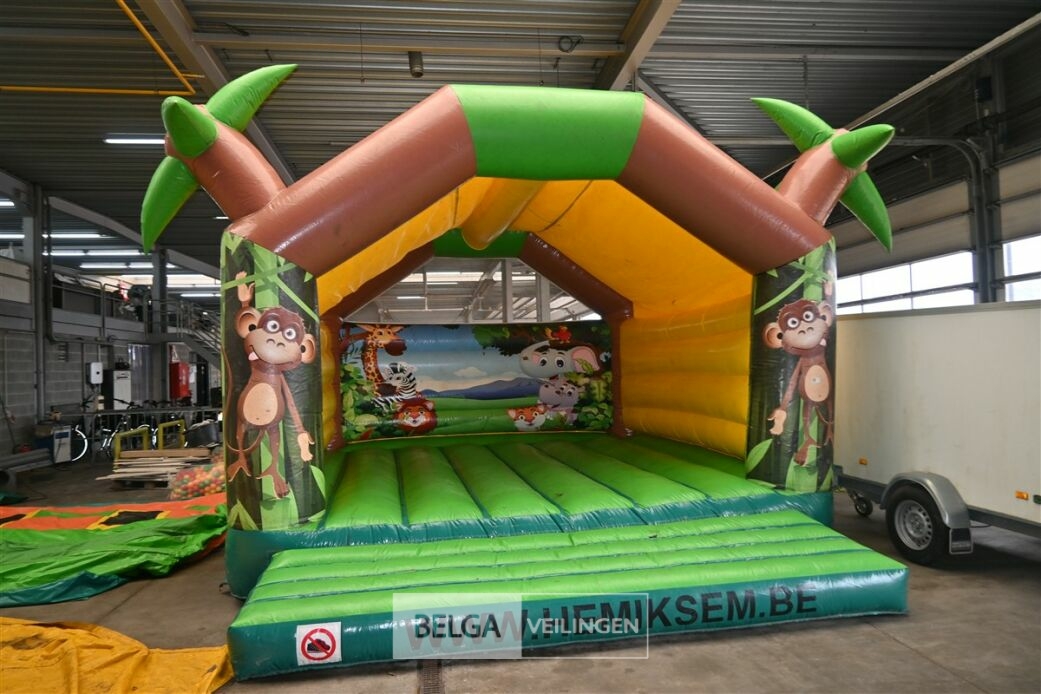 Springkasteel met blower – foto 3 – kavel bij Belga Veilingen